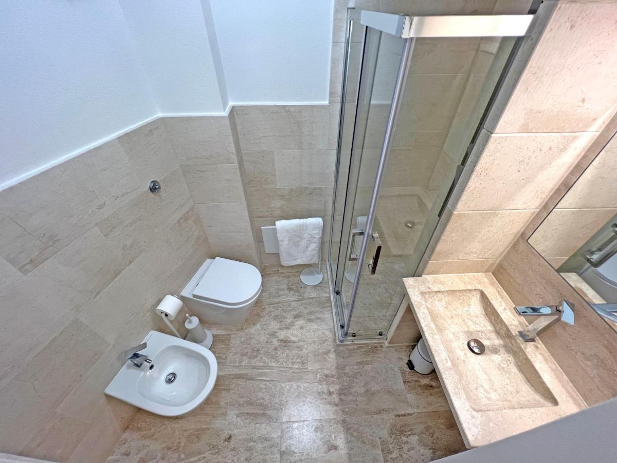 Camere In Centro Каляри Екстериор снимка