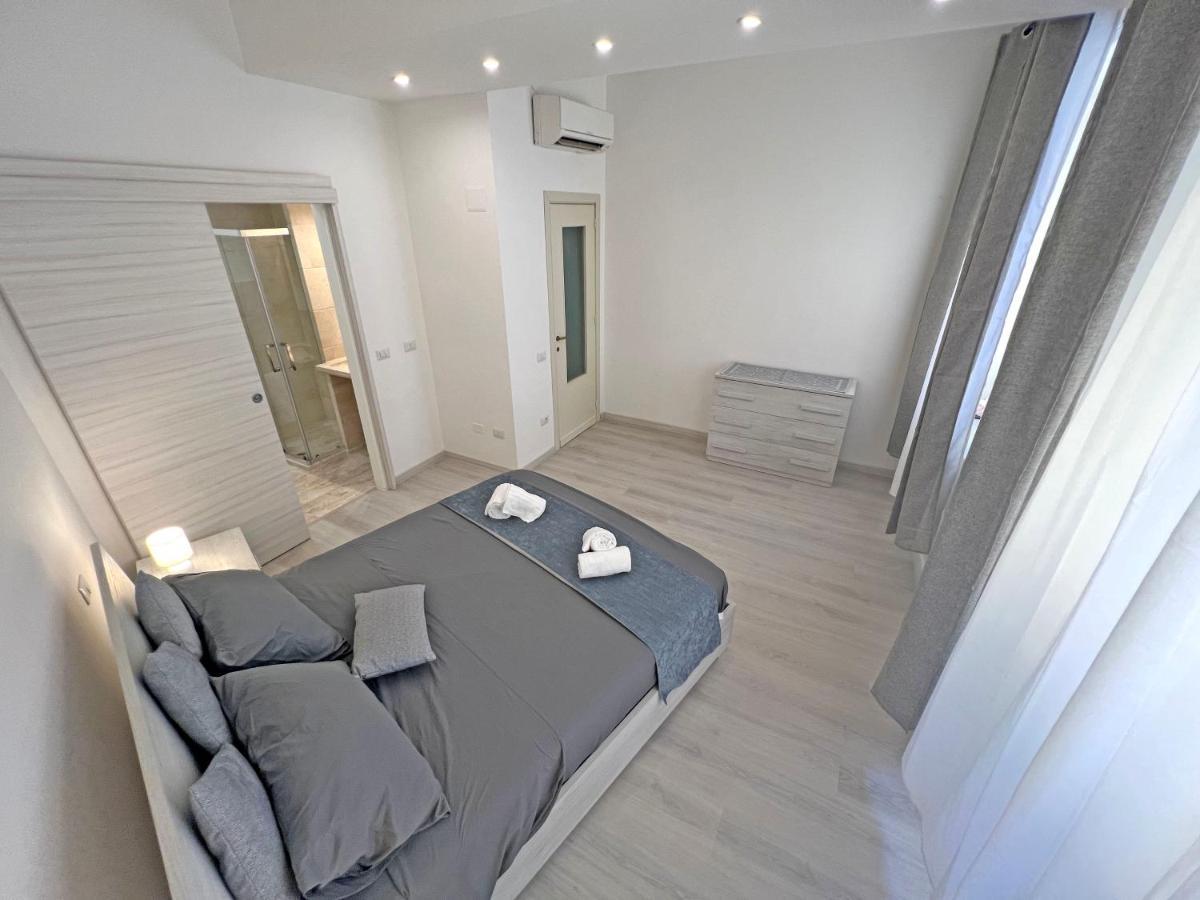 Camere In Centro Каляри Екстериор снимка